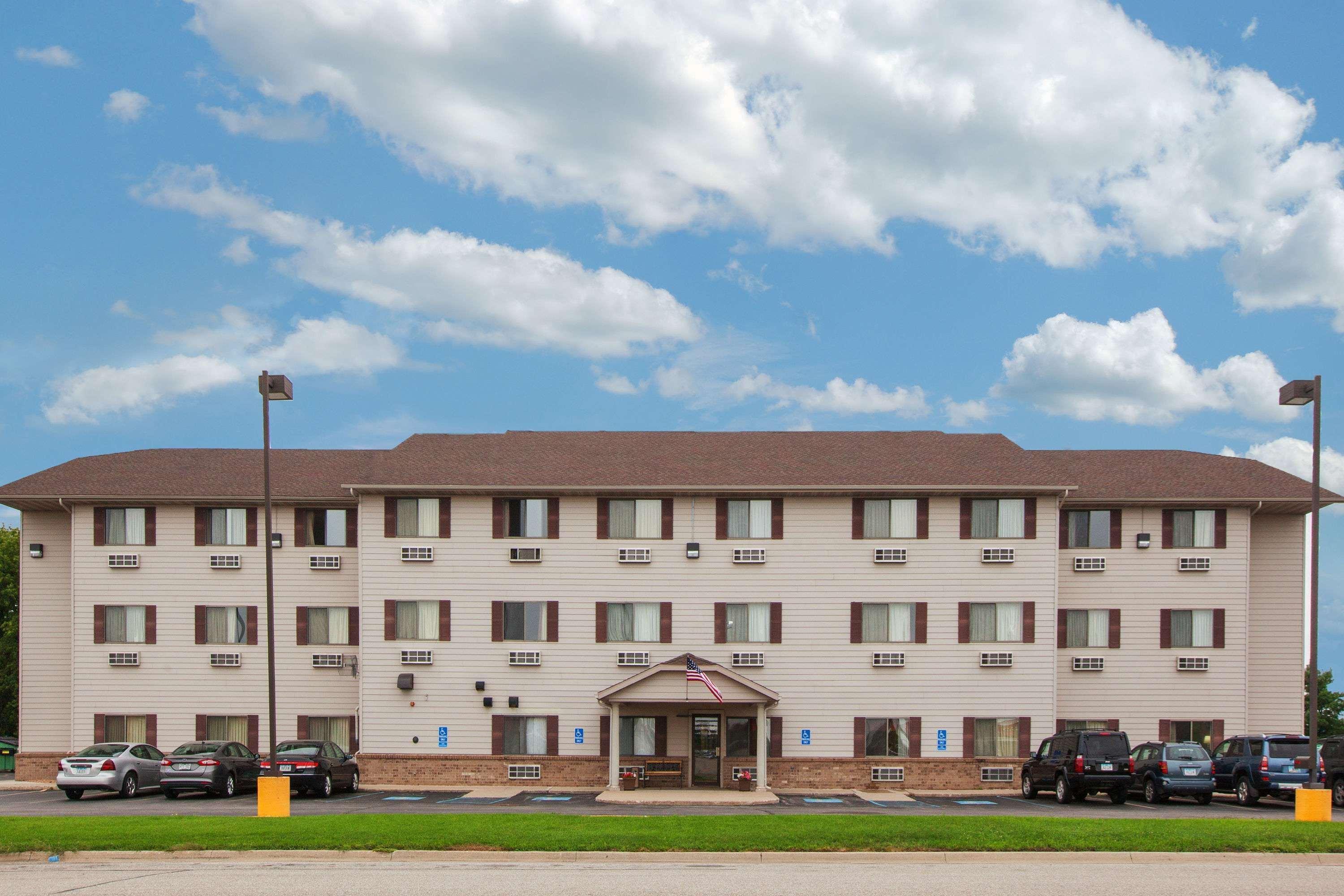 Super 8 By Wyndham Mason City Bagian luar foto