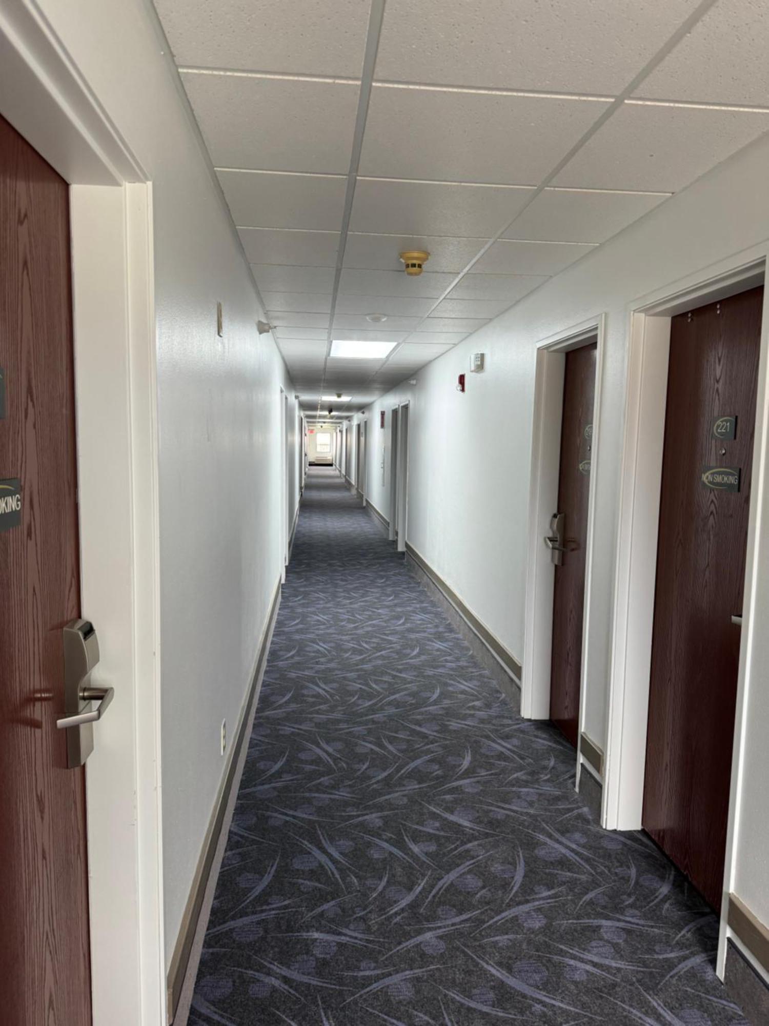 Super 8 By Wyndham Mason City Bagian luar foto